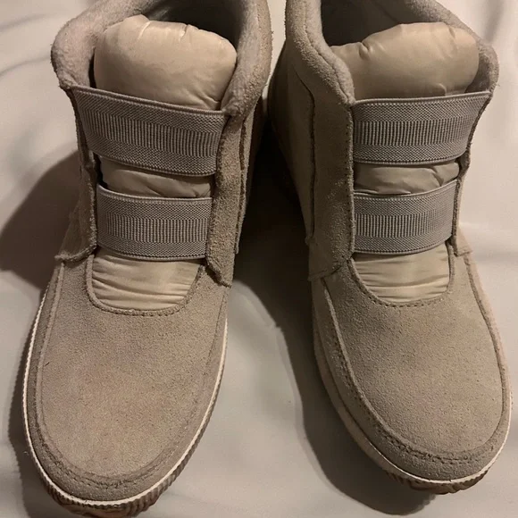 Sorel Women's Winter Boots - Light Gray - Picture 4 of 6